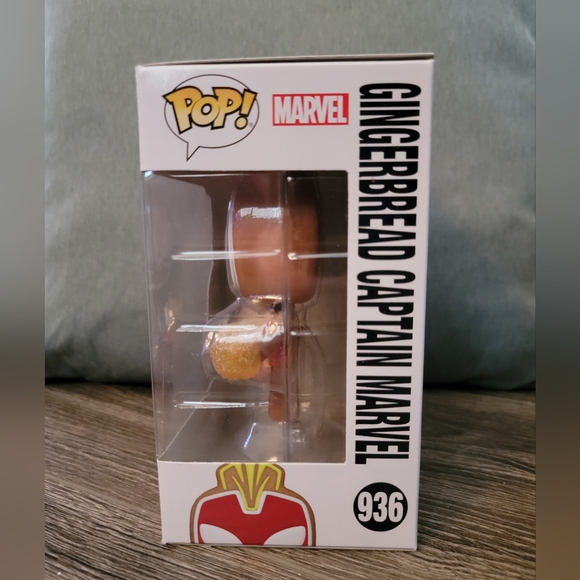 Funko Pop Gingerbread Captain Marvel #936 - Picture 4 of 4